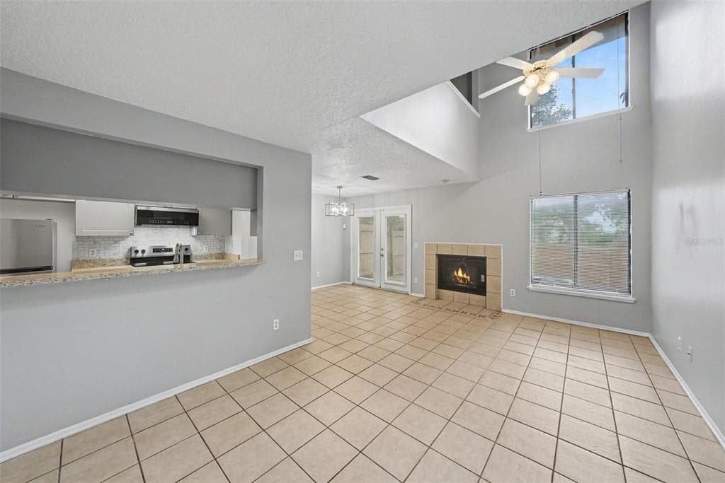 12409 TITUS CT, TAMPA, FL 33612 — zdjęcie 5