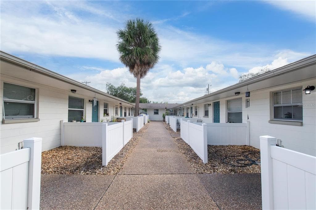 500 75TH AVENUE N, ST PETERSBURG, FL 33702 — zdjęcie 2