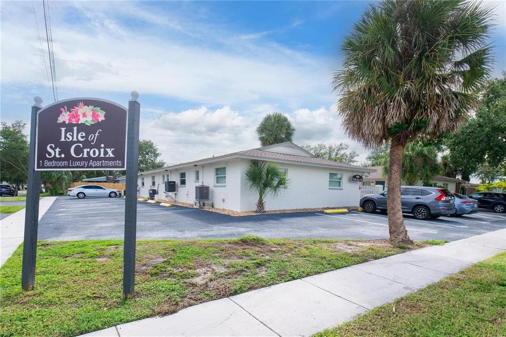 500 75TH AVENUE N, ST PETERSBURG, FL 33702