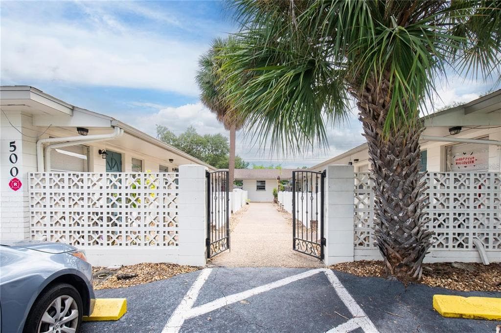 500 75TH AVENUE N, ST PETERSBURG, FL 33702 — zdjęcie 4