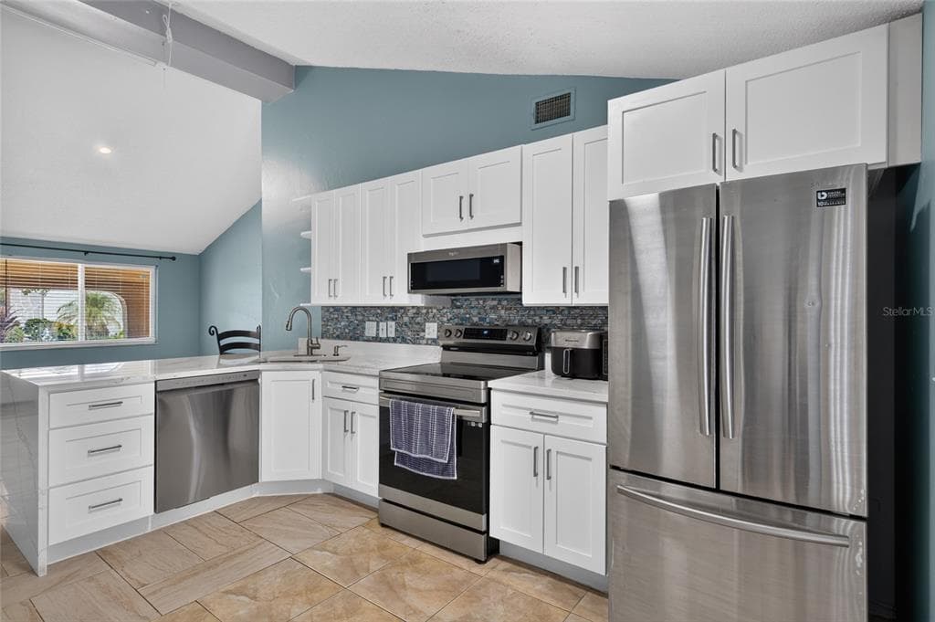 6711 GLEN FOREST COURT, TAMPA, FL 33615 — zdjęcie 5