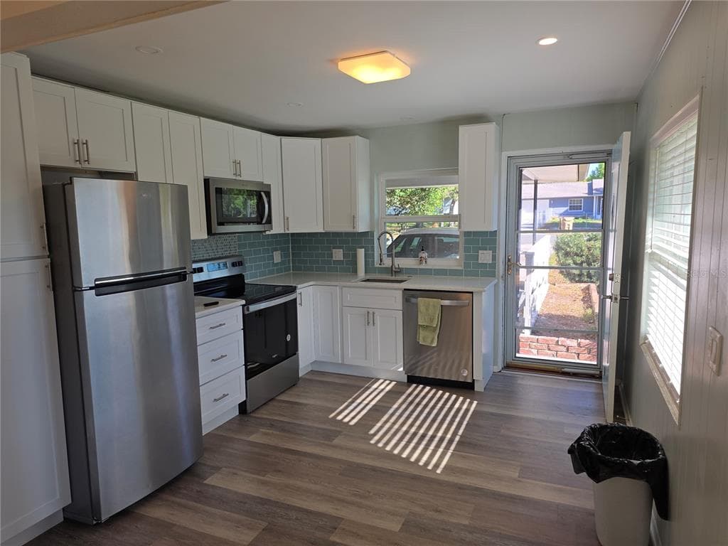 915 NORMAN DRIVE, MOUNT DORA, FL 32757 — zdjęcie 3