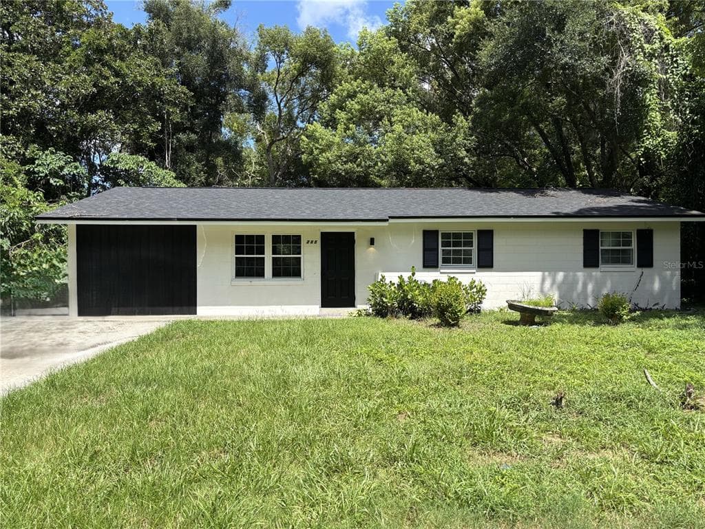 205 S CHANDLER AVENUE, DELAND, FL 32724