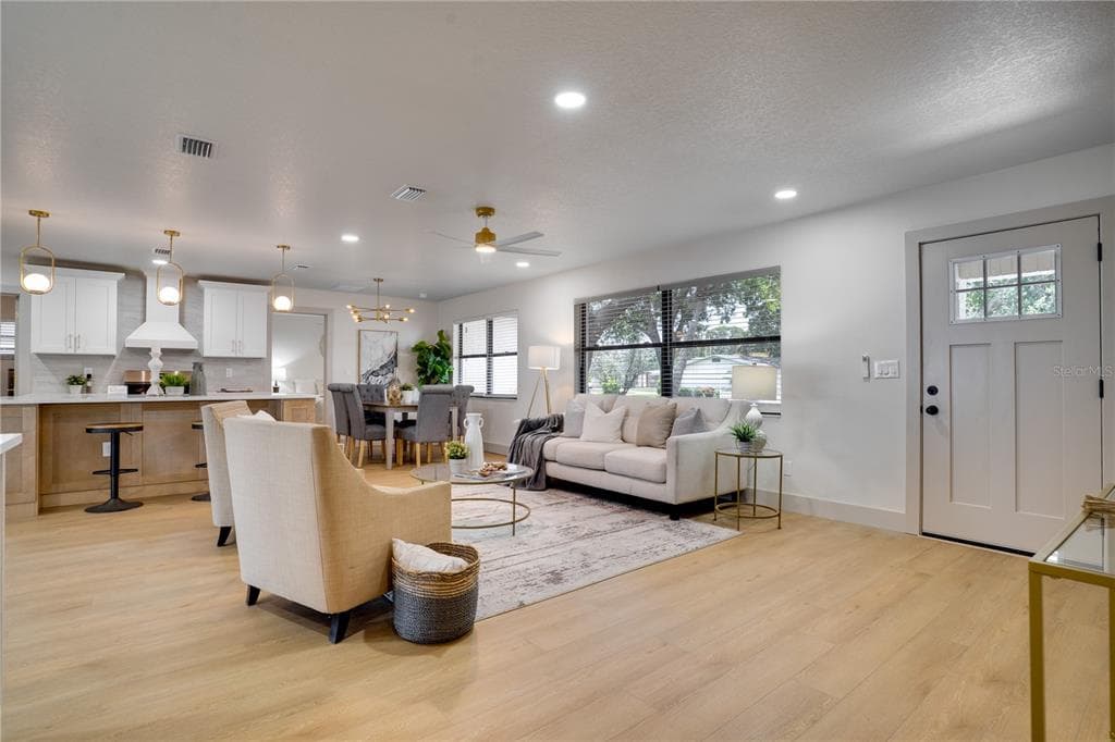 2239 68TH AVENUE N, ST PETERSBURG, FL 33702 — zdjęcie 3