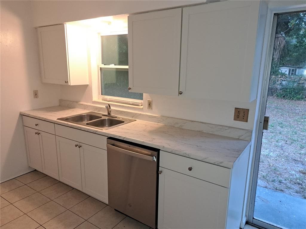 4150 BARRACUDA DRIVE SE, ST PETERSBURG, FL 33705 — zdjęcie 5