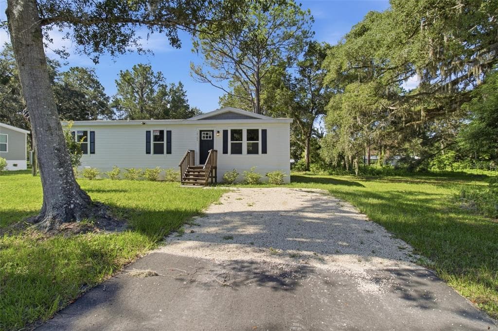 18104 NICHOLAS AVENUE, BROOKSVILLE, FL 34604 — zdjęcie 2