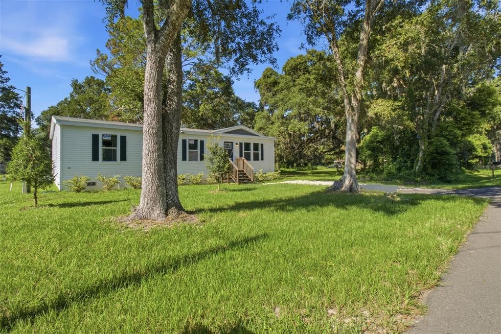 18104 NICHOLAS AVENUE, BROOKSVILLE, FL 34604