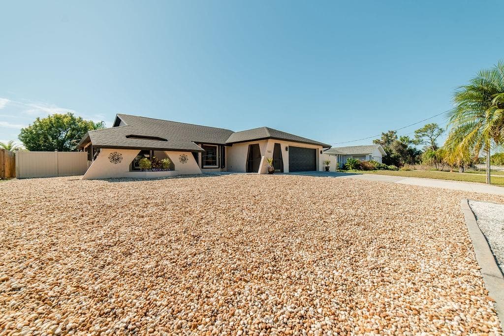 9273 CARNATION AVENUE, ENGLEWOOD, FL 34224