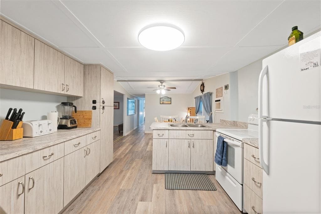 5527 DARLENE STREET, WEEKI WACHEE, FL 34607 — zdjęcie 5