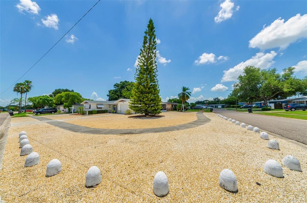 5992 32ND AVENUE N, ST PETERSBURG, FL 33710 — zdjęcie 5