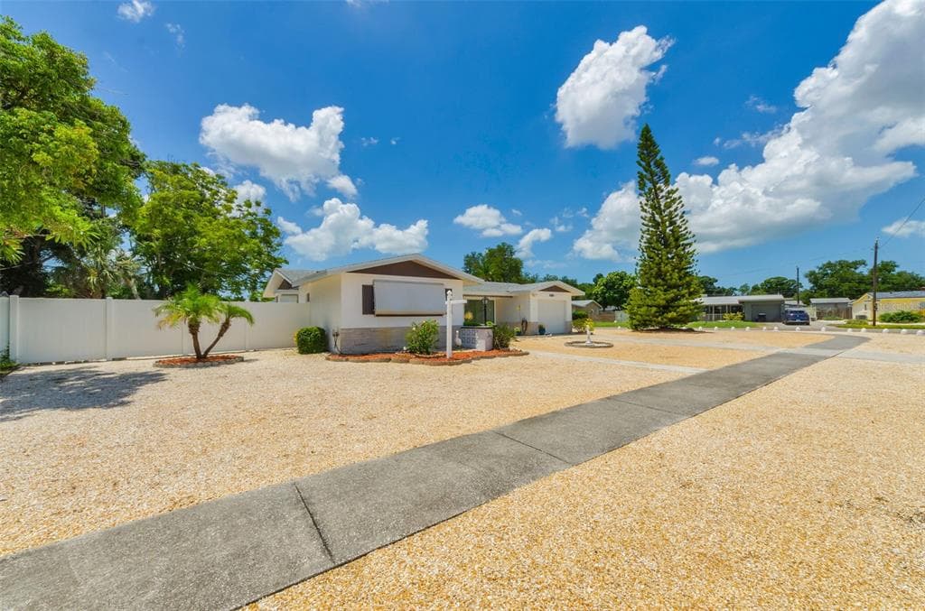 5992 32ND AVENUE N, ST PETERSBURG, FL 33710 — zdjęcie 4
