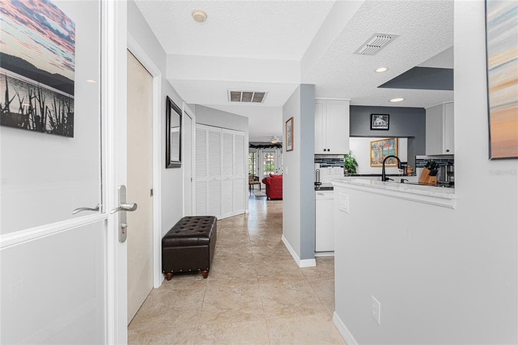 511 PINE HOLLOW CIRCLE # 511, ENGLEWOOD, FL 34223 — zdjęcie 4