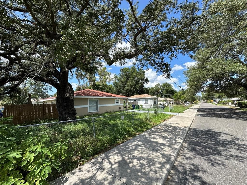 3613 E CHELSEA STREET, TAMPA, FL 33610 — zdjęcie 3