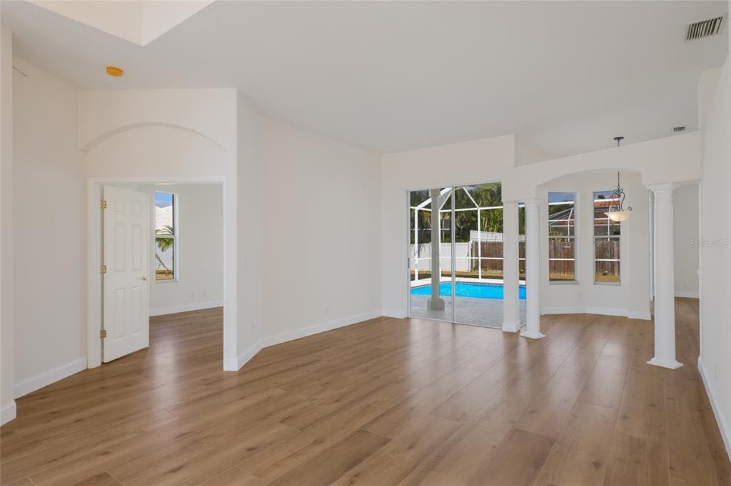 7111 41ST LANE E, SARASOTA, FL 34243 — zdjęcie 5
