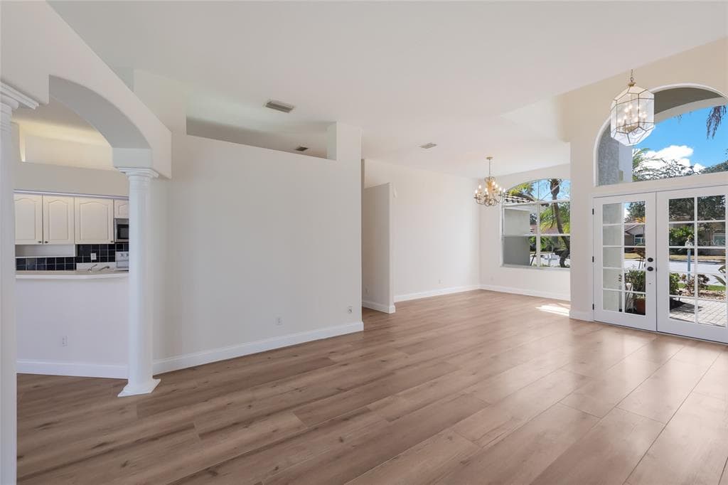 7111 41ST LANE E, SARASOTA, FL 34243 — zdjęcie 4