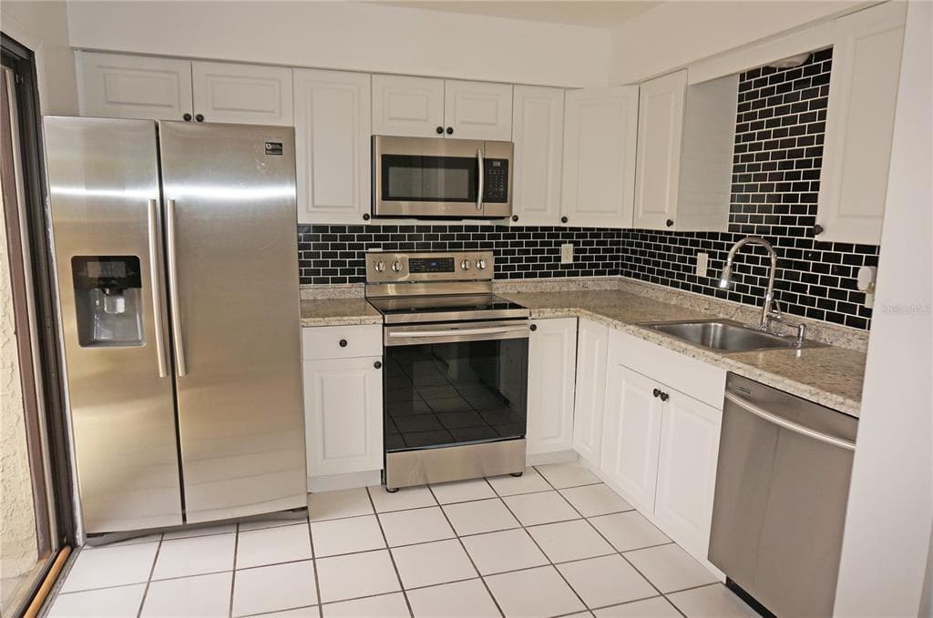 13100 S MCCALL ROAD # 184, PORT CHARLOTTE, FL 33981 — zdjęcie 3