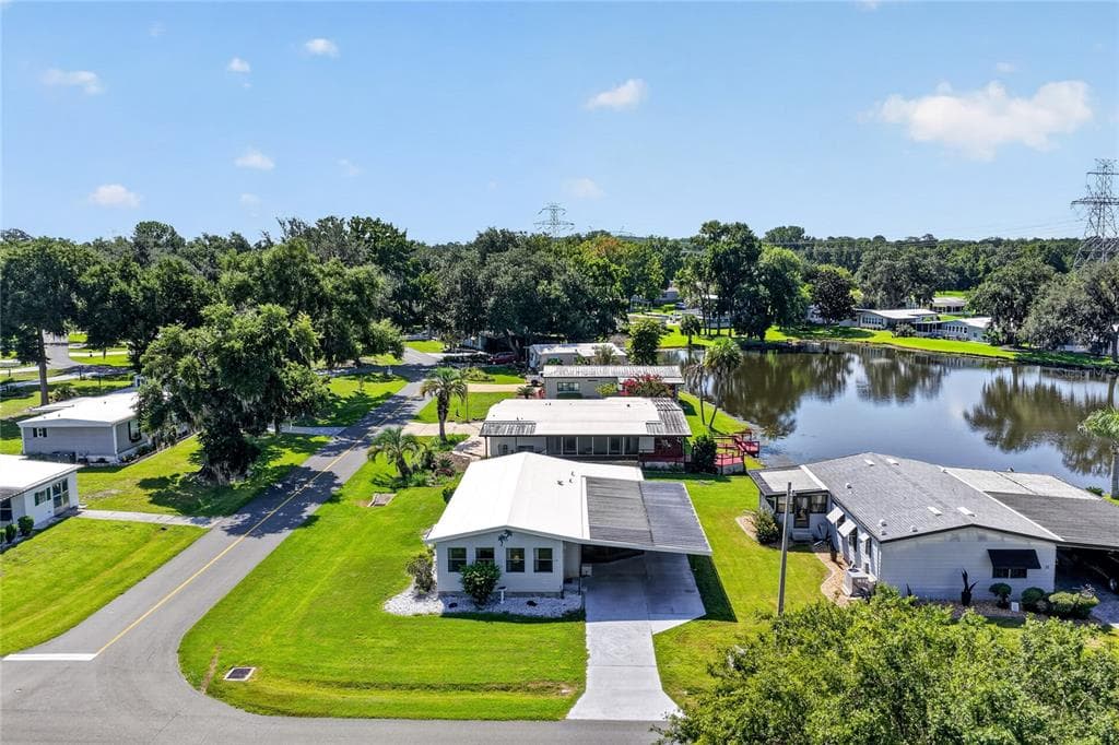 12 N BOBWHITE ROAD, WILDWOOD, FL 34785 — zdjęcie 2