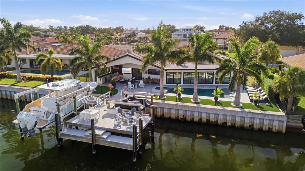2022 HAWAII AVENUE NE, ST PETERSBURG, FL 33703 — zdjęcie 2