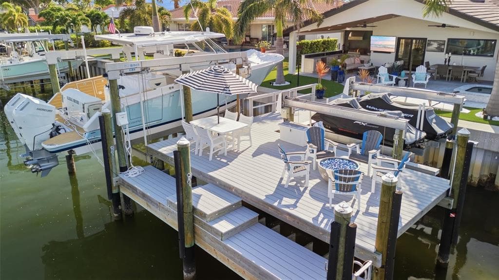 2022 HAWAII AVENUE NE, ST PETERSBURG, FL 33703 — zdjęcie 4