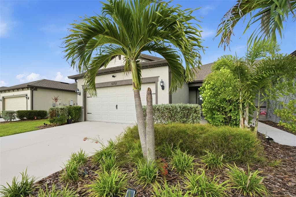 6352 MOORING LINE CIRCLE, APOLLO BEACH, FL 33572
