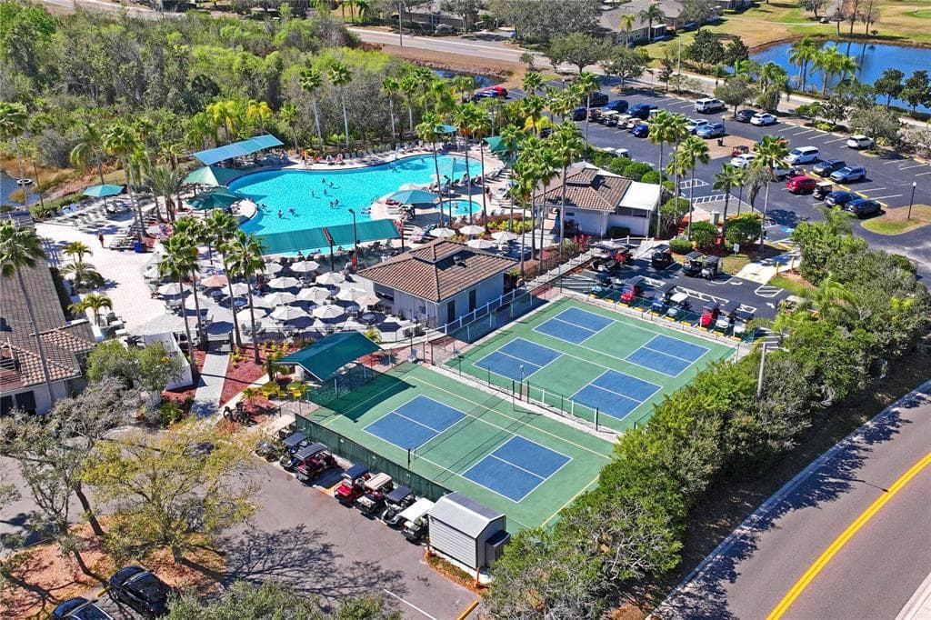 2208 WORTHINGTON GREENS DRIVE # 2208, SUN CITY CENTER, FL 33573 — zdjęcie 3