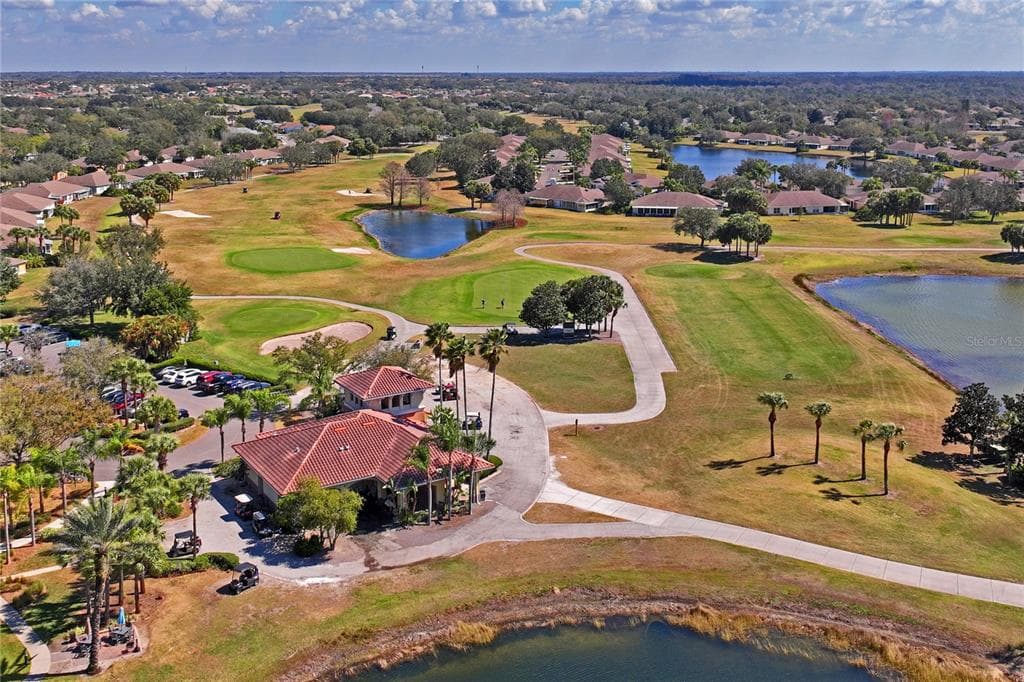 2208 WORTHINGTON GREENS DRIVE # 2208, SUN CITY CENTER, FL 33573 — zdjęcie 4