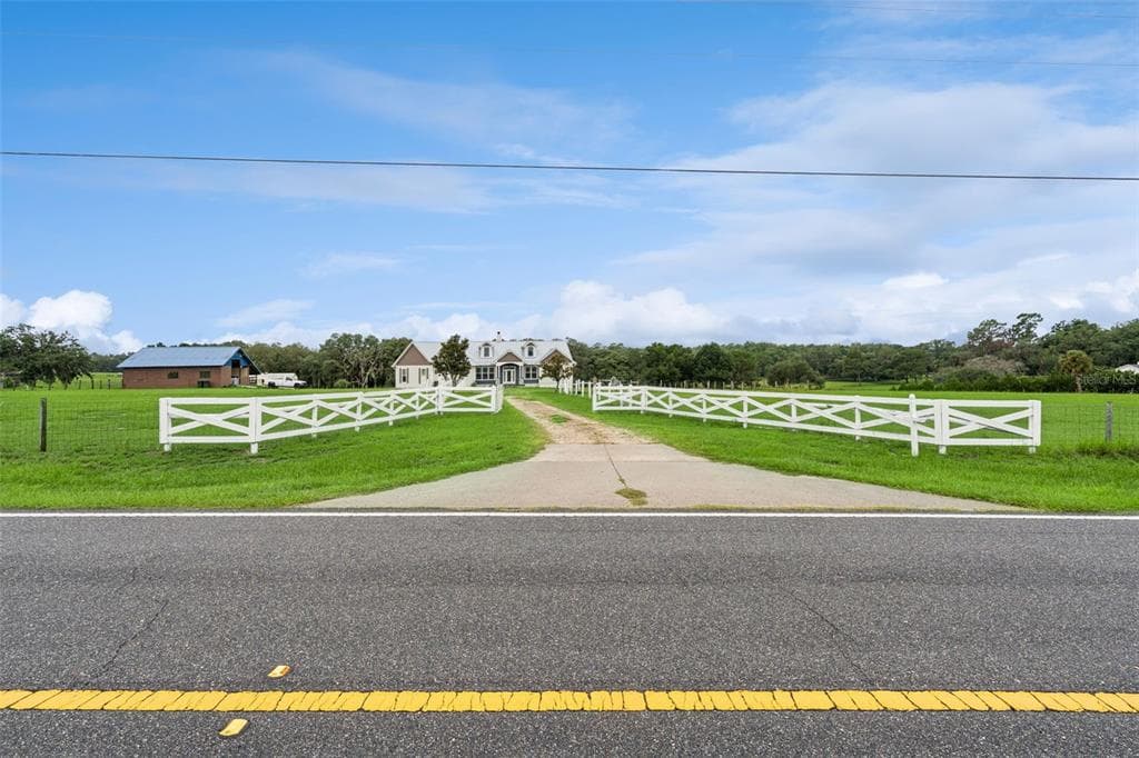 24920 SE HIGHWAY 450, UMATILLA, FL 32784 — zdjęcie 2