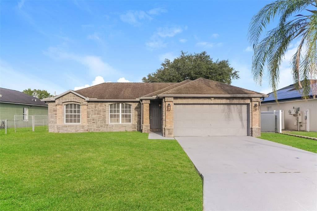 611 BASINGSTOKE COURT, KISSIMMEE, FL 34758