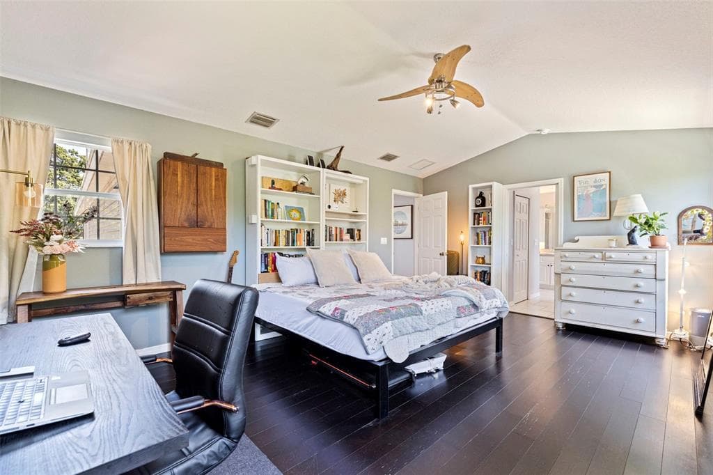 2462 14TH AVENUE N, ST PETERSBURG, FL 33713 — zdjęcie 4