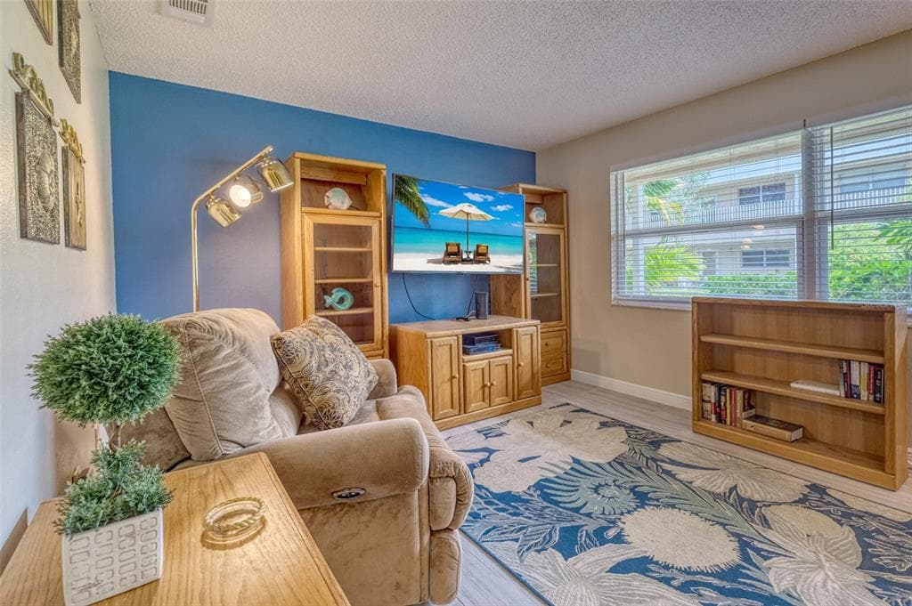 10039 62ND AVENUE N # 2, ST PETERSBURG, FL 33708 — zdjęcie 3