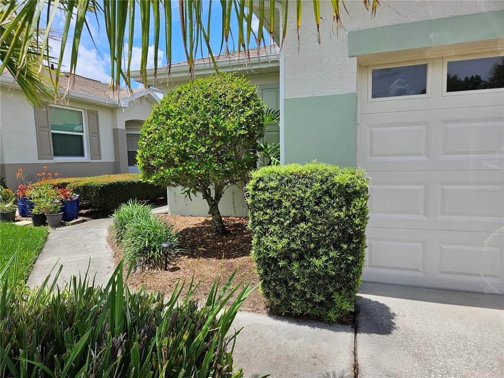 739 TREMONT GREENS LANE, SUN CITY CENTER, FL 33573 — zdjęcie 2