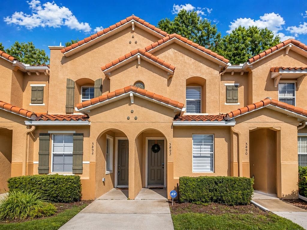 5492 PARADISE CAY CIRCLE, KISSIMMEE, FL 34746