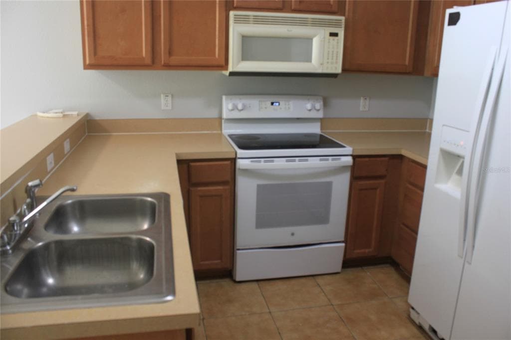 669 CRESTING OAK CIRCLE # 30, ORLANDO, FL 32824 — zdjęcie 2