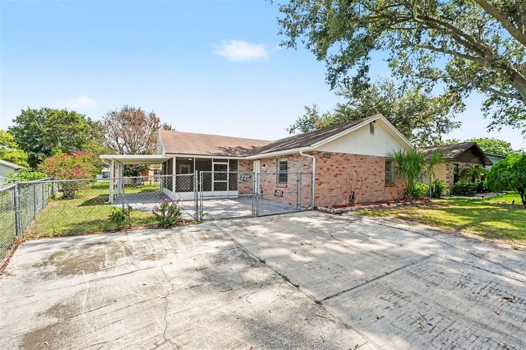 2047 SOMERVILLE DRIVE N, LAKELAND, FL 33815