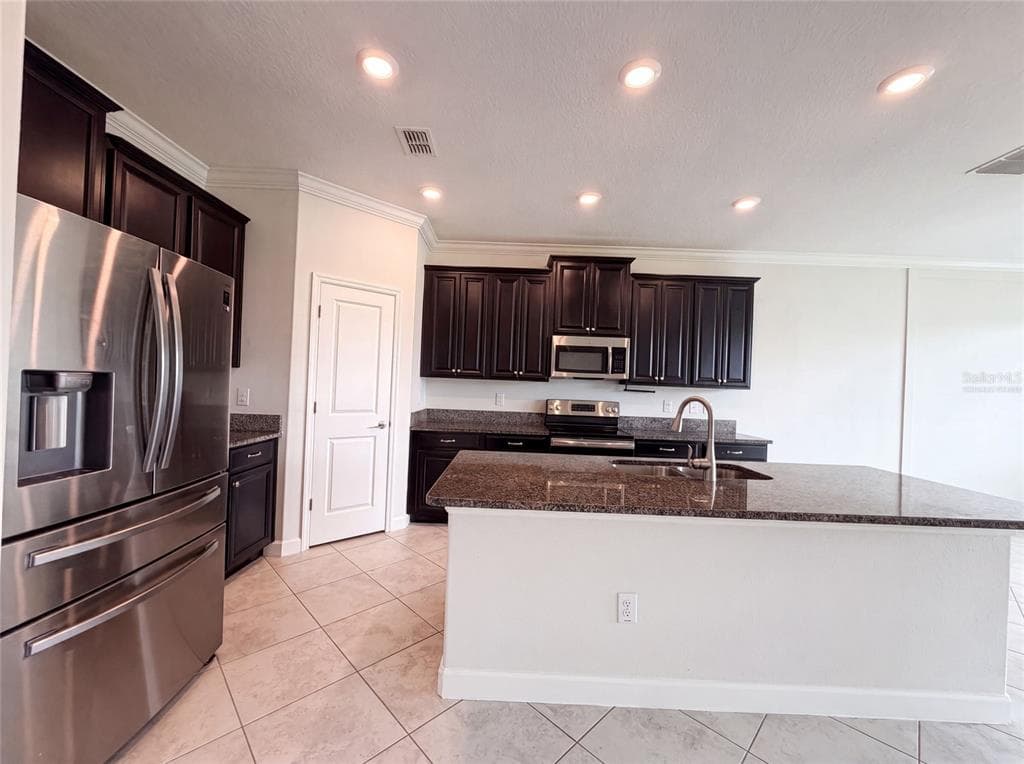 9709 IVORY DRIVE, RUSKIN, FL 33573 — zdjęcie 2