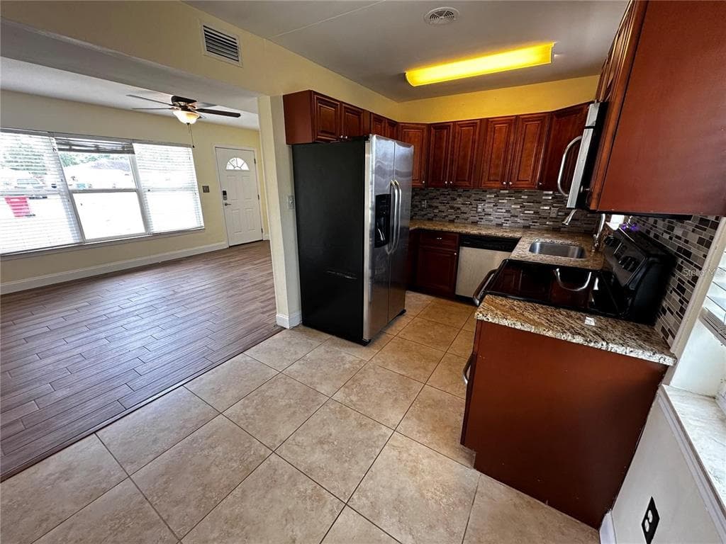 8933 NARCISSUS AVENUE, SEMINOLE, FL 33777 — zdjęcie 5