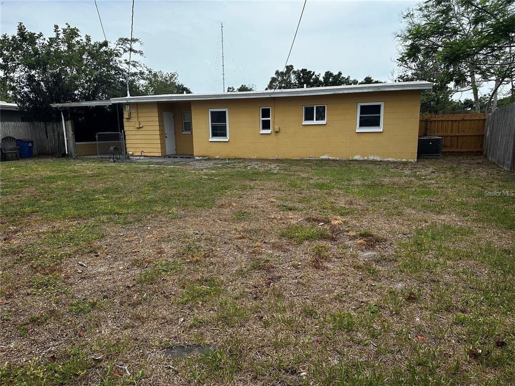 8933 NARCISSUS AVENUE, SEMINOLE, FL 33777 — zdjęcie 4