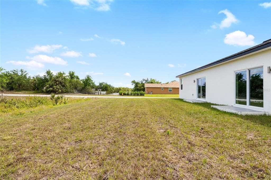 10026 COCOA BEACH STREET, PORT CHARLOTTE, FL 33981 — zdjęcie 4