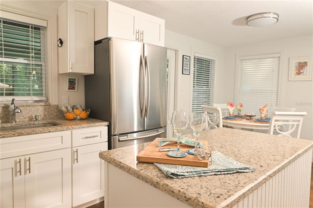 621 MEHLENBACHER ROAD, BELLEAIR BLUFFS, FL 33770 — zdjęcie 2