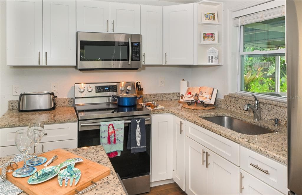 621 MEHLENBACHER ROAD, BELLEAIR BLUFFS, FL 33770 — zdjęcie 3