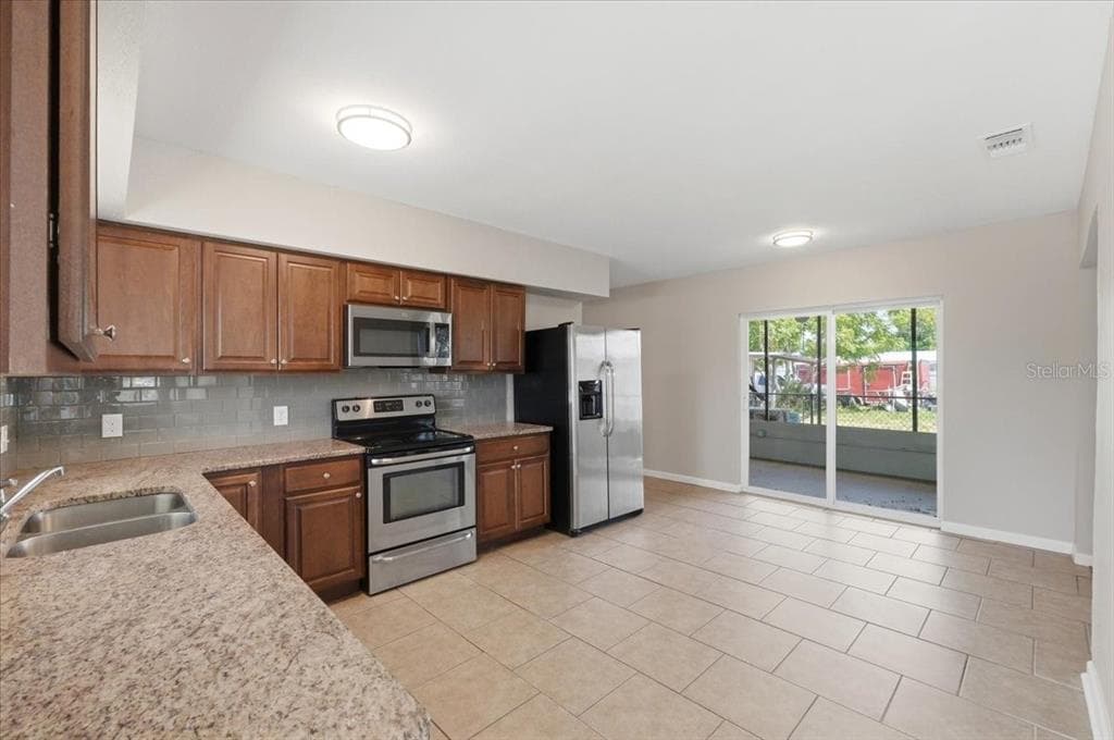 813 ELLERBE WAY, LAKELAND, FL 33801 — zdjęcie 3