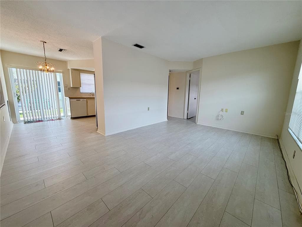 7847 39TH TERRACE N, ST PETERSBURG, FL 33709 — zdjęcie 3