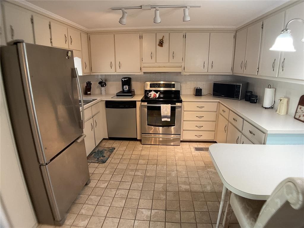 2100 KINGS HIGHWAY TRAIL # 116, PORT CHARLOTTE, FL 33980 — zdjęcie 5