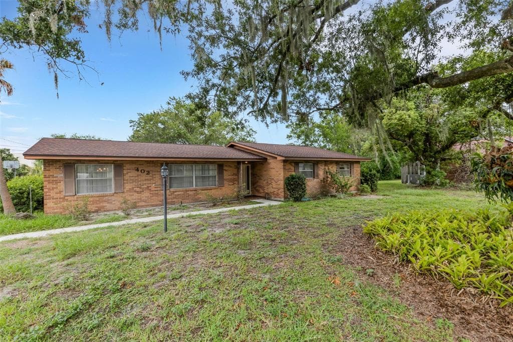 402 ABERDEEN COURT N, LAKELAND, FL 33813