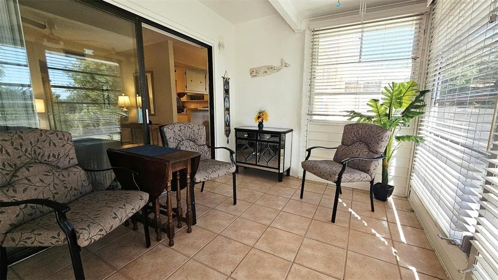 3586 CAPE HAZE DRIVE # B4, ROTONDA WEST, FL 33947 — zdjęcie 4