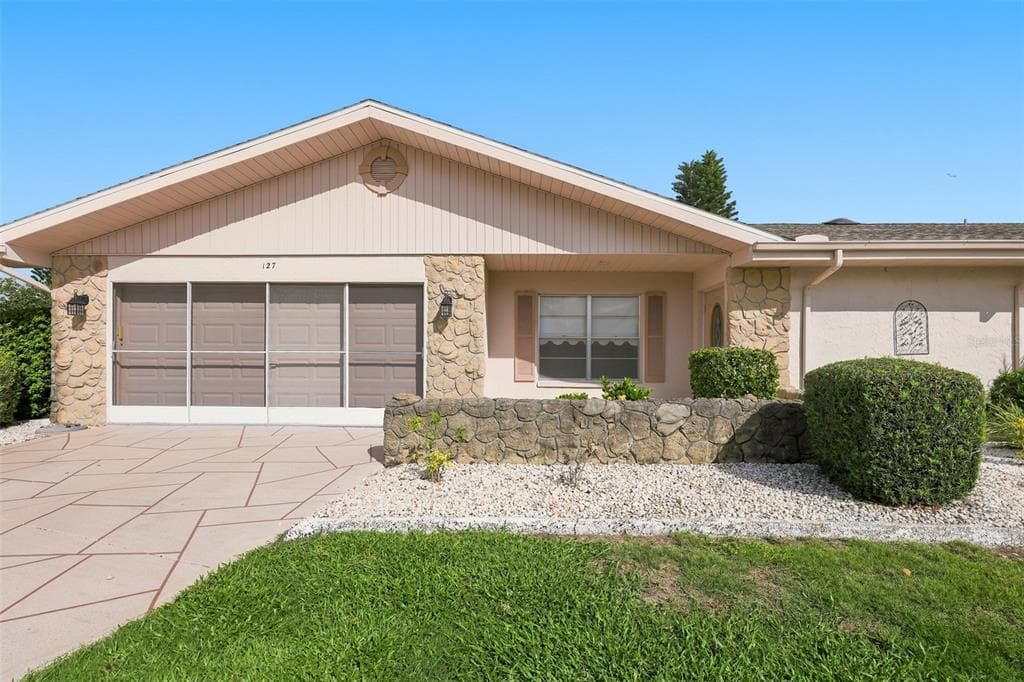 127 WINTERSONG LANE, SUN CITY CENTER, FL 33573 — zdjęcie 3