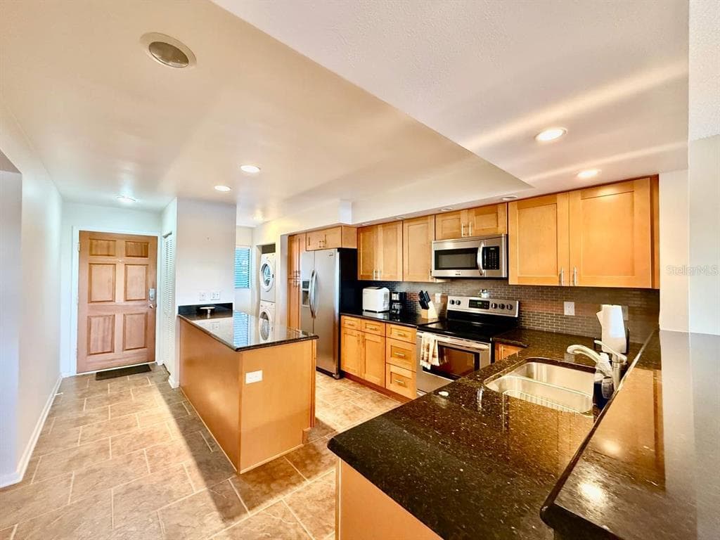 821 BAHIA DEL SOL DRIVE # C, RUSKIN, FL 33570 — zdjęcie 3