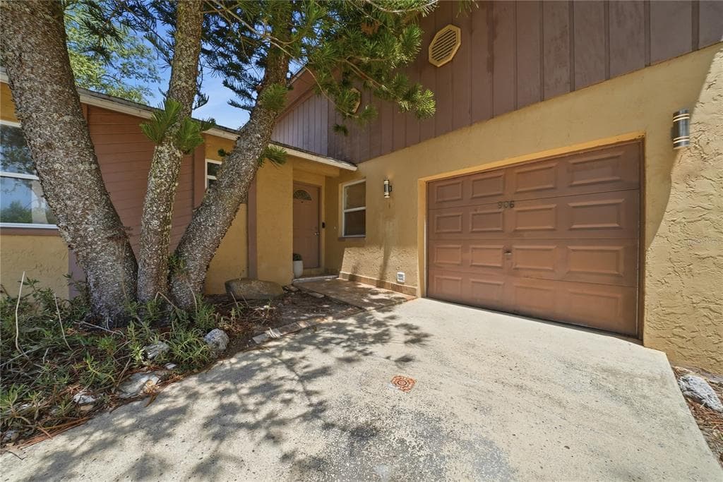 906 CARLTON ROAD, TARPON SPRINGS, FL 34689