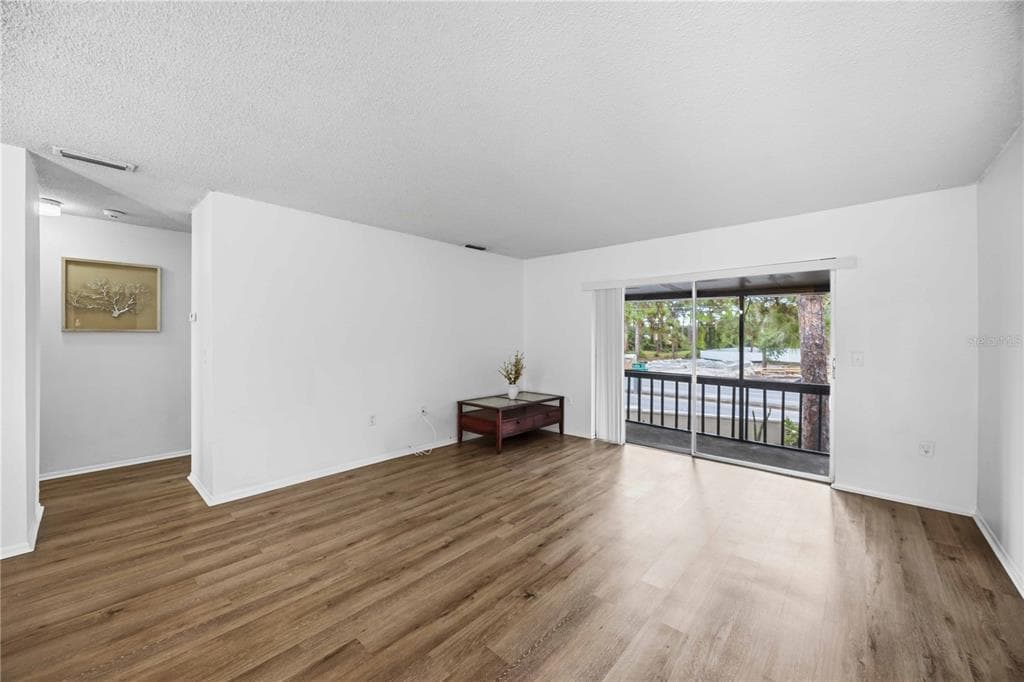 2752 HIDDEN LAKE BOULEVARD # C, SARASOTA, FL 34237 — zdjęcie 5