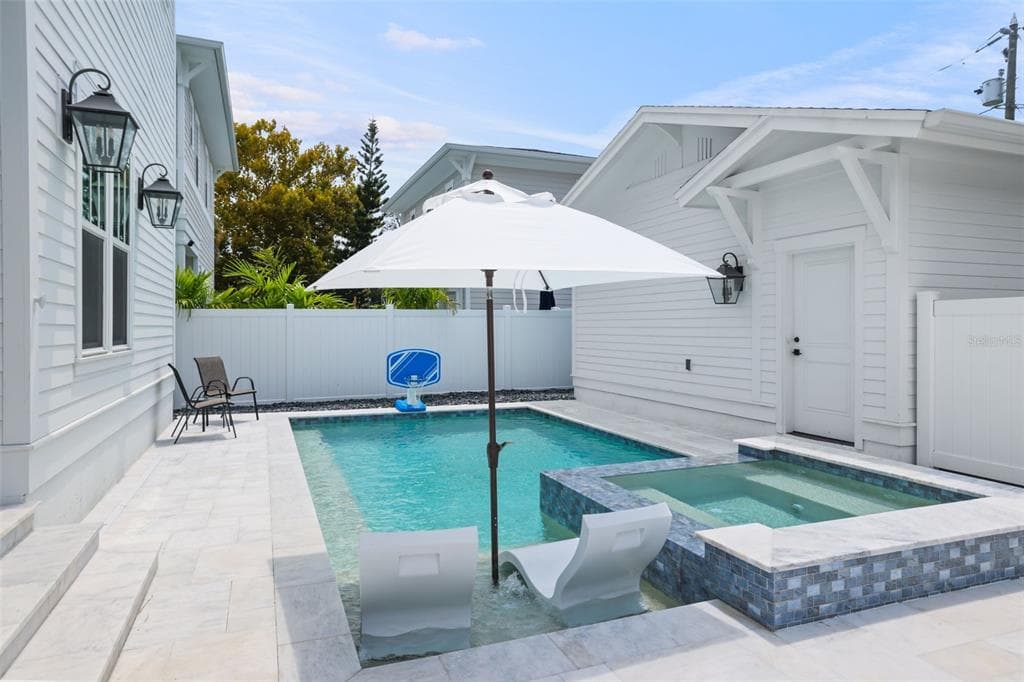 876 44TH AVENUE N, ST PETERSBURG, FL 33703 — zdjęcie 4